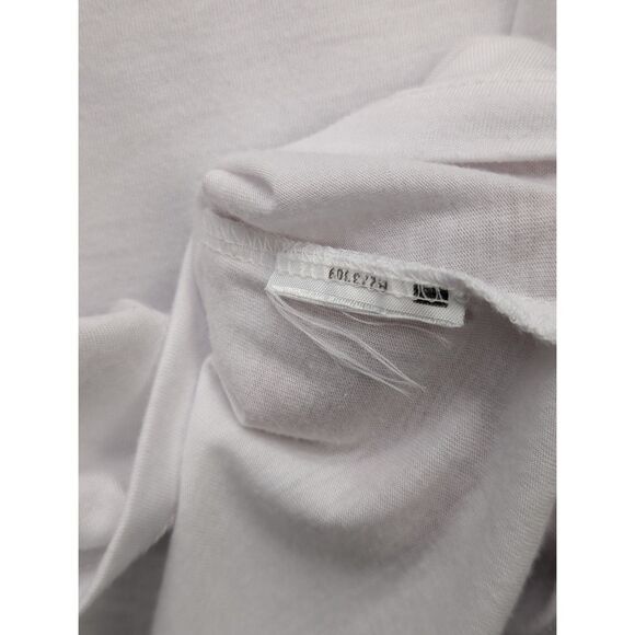 True Religion V Neck T Shirt Size LG Slim Fit Y2K Graphic Print Preppy White - Picture 11 of 11